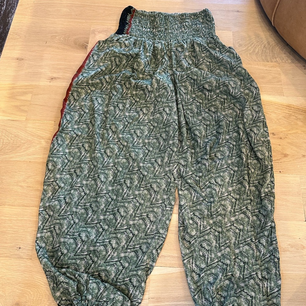 EARTHBOUND Green Patterned Pants